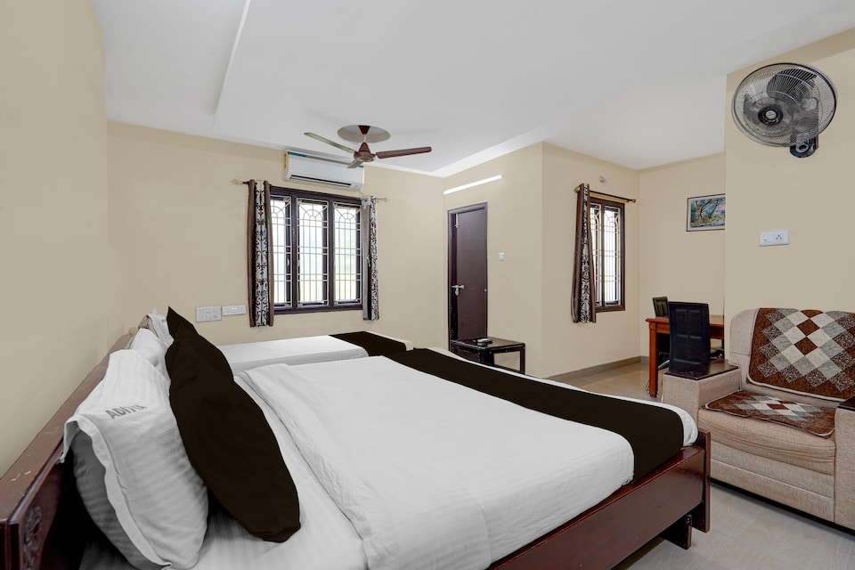 Hotel O ADITYA YATRI NIVAS, Kapila Theertham Tirupati, Tirupati