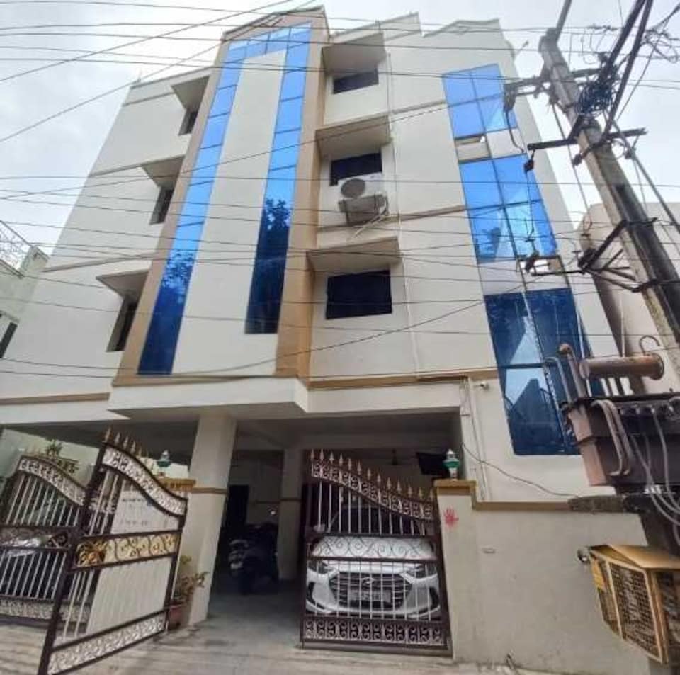 Hotel O ADITYA YATRI NIVAS, Kapila Theertham Tirupati, Tirupati