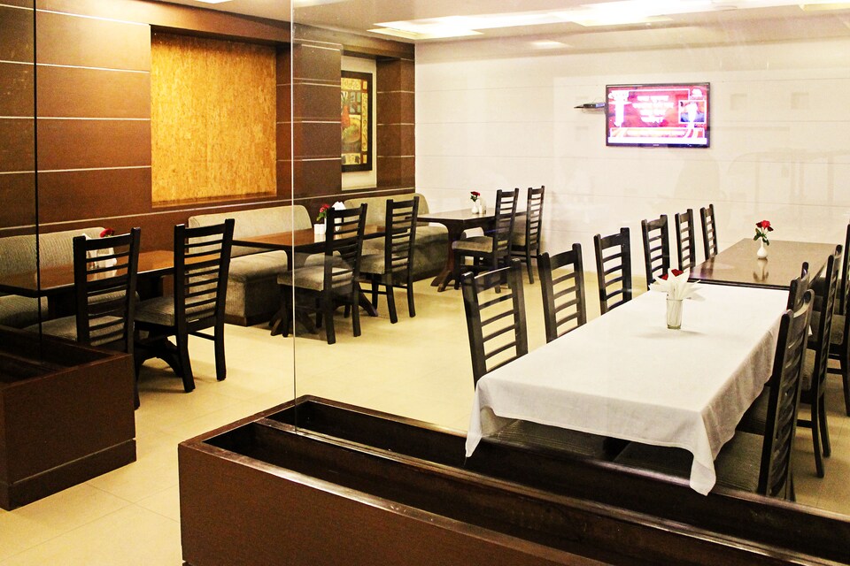 OYO 506 Hotel Blue Stone, Vaishali Kaushambi Metro, Ghaziabad