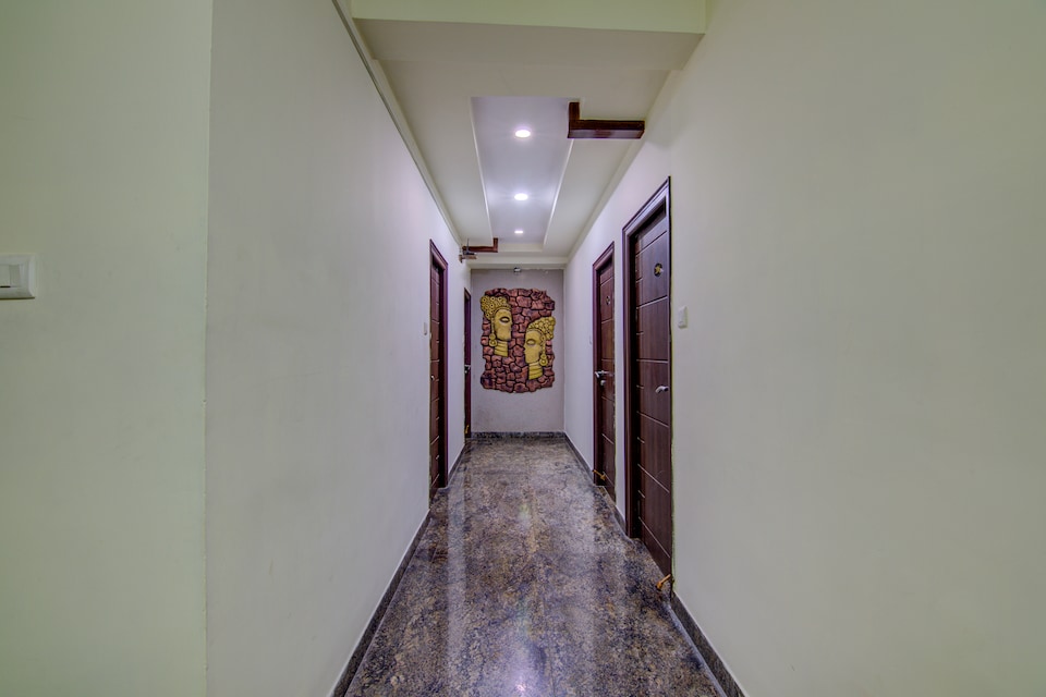 OYO 14044 Hotel Seacity Grand, Transit Vizag-II, Visakhapatnam