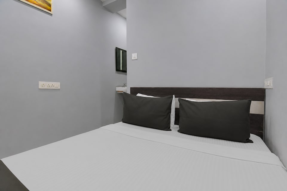 SPOT ON Alsana Guest House, Esplanade Kolkata, Kolkata
