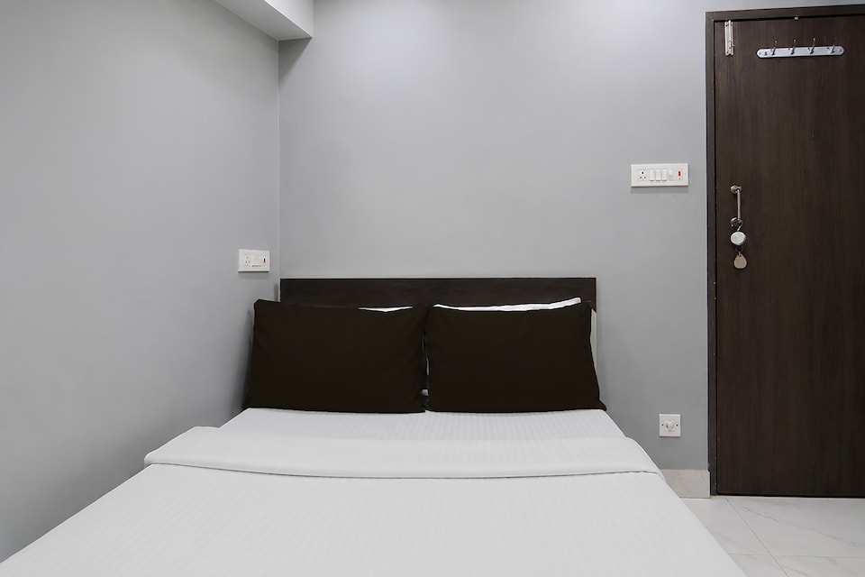 SPOT ON Alsana Guest House, Esplanade Kolkata, Kolkata