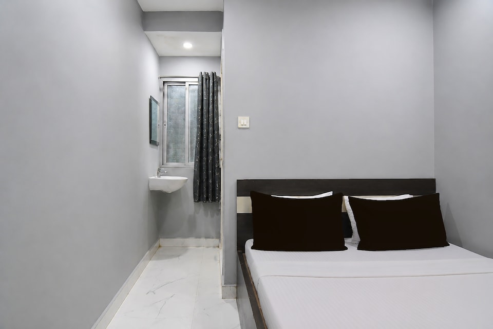 SPOT ON Alsana Guest House, Esplanade Kolkata, Kolkata