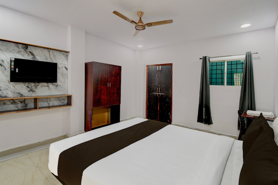 Hotel O iva Holiday inn, Secunderabad, Hyderabad