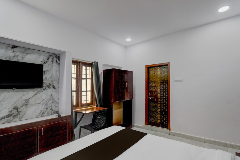 Hotel O iva Holiday inn, Secunderabad, Hyderabad