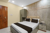 Hotel O RS PALACE