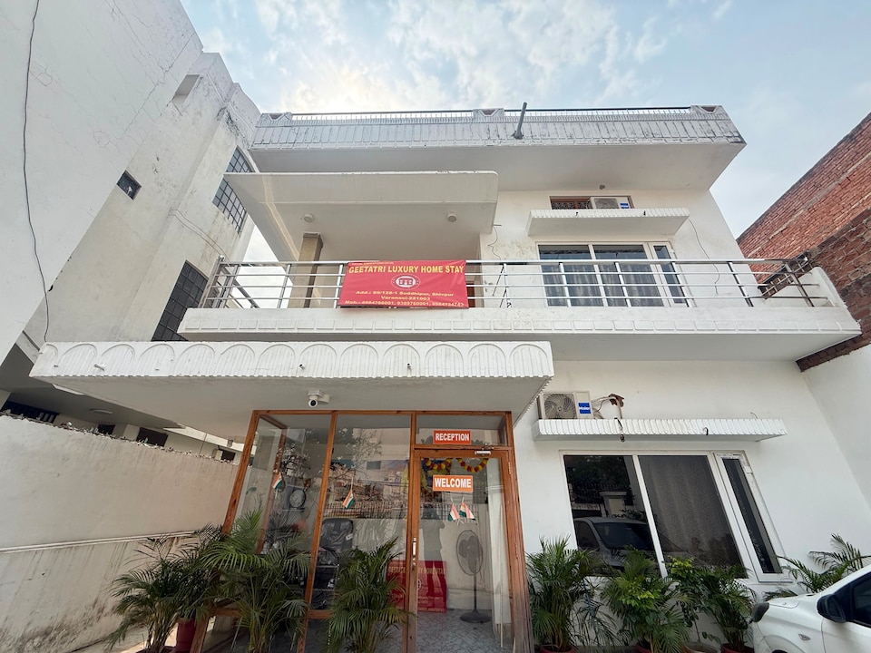 Hotel O Geetari Luxury Home Stay , Cantonment, Varanasi