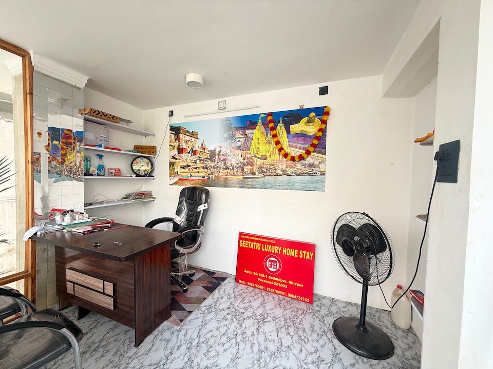 Hotel O Geetari Luxury Home Stay , Cantonment, Varanasi