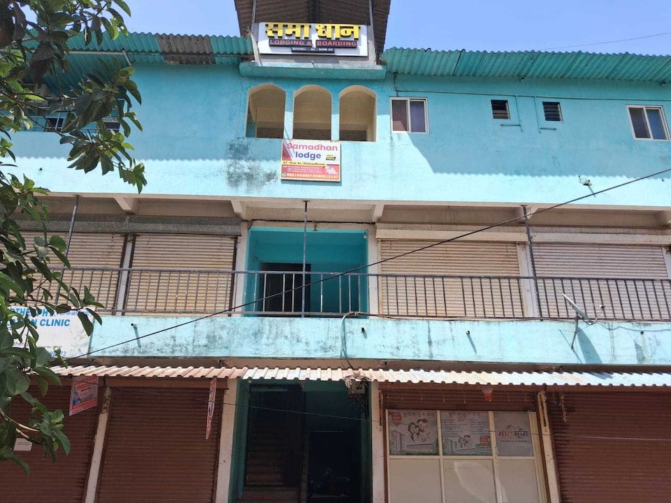 OYO 844214 Samadhan Lodge, Karjat city, Karjat