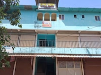 OYO 844214 Samadhan Lodge