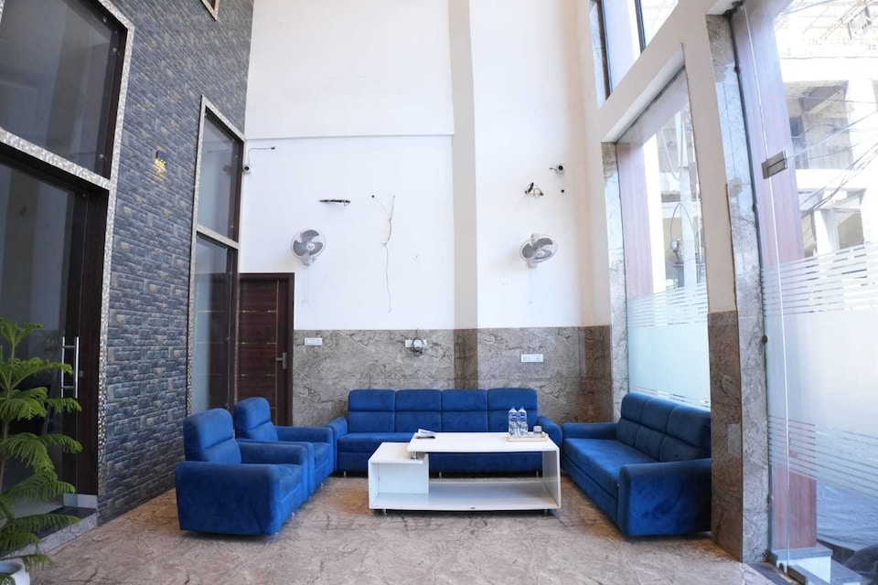 Hotel O ak pride, Golden Temple Road Amritsar, Amritsar