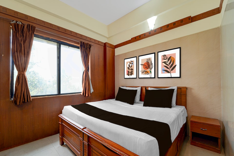 Hotel O Stay First , Gandhipuram Coimbatore, Coimbatore