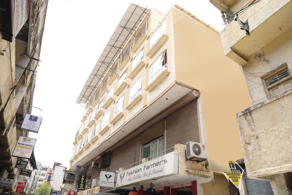 OYO Flagship 14060 Orient Inn Sadar, Bus Stand Nagpur, Nagpur