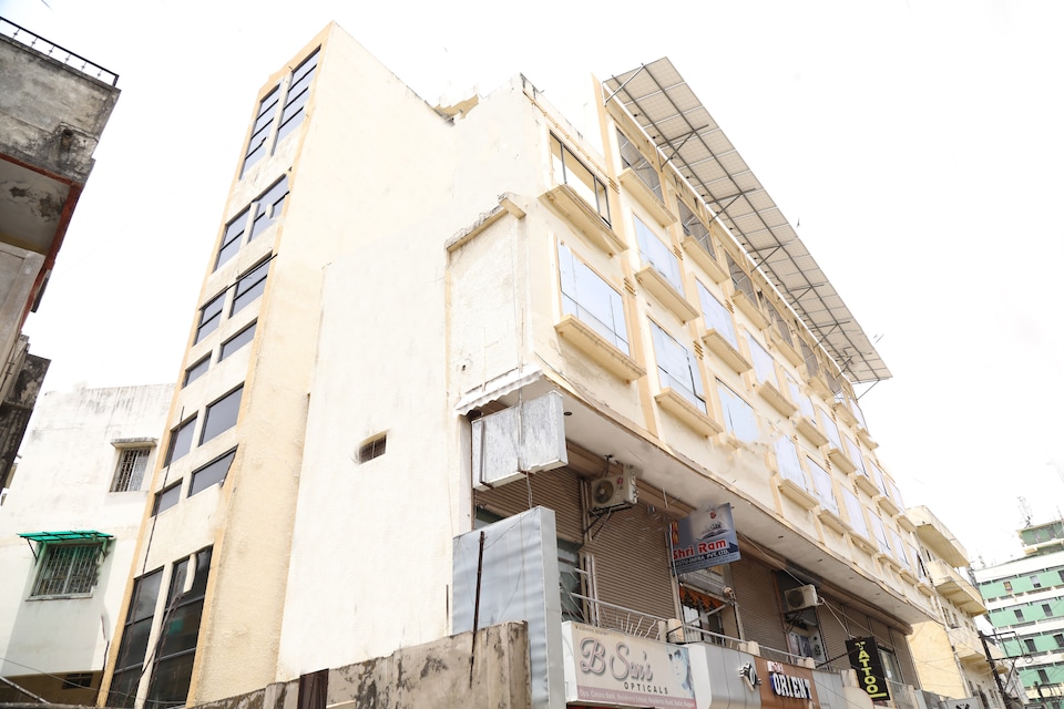 OYO Flagship 14060 Orient Inn Sadar, Bus Stand Nagpur, Nagpur