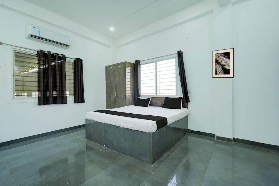 SPOT ON Divya Resort, Aliganj, Aliganj