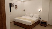 POP 84422F Divya Resort