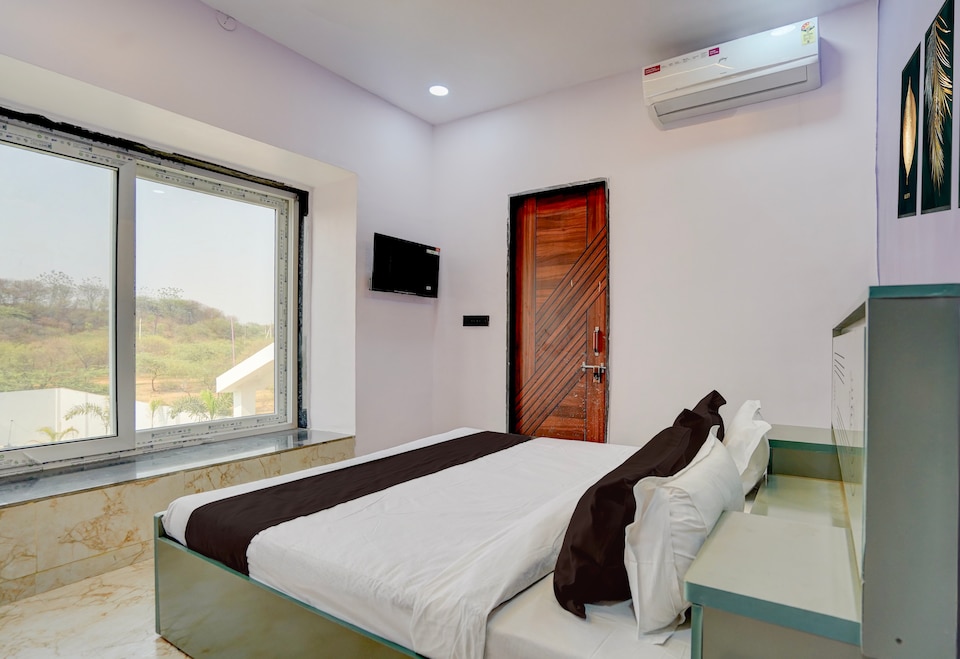 HOTEL O THE RUBY RAYS FARMHOUSE , Bhilai, Bhilai