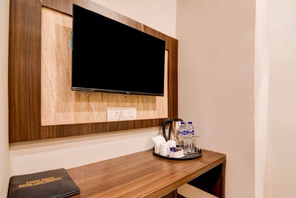 Collection O Mukundapir Bhavan Kolkata Formerly Serenity, Ruby Hospital Kolkata, Kolkata