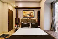 Collection O Mukundapir Bhavan Kolkata Formerly Serenity