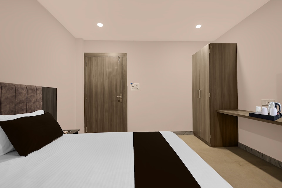 Palette Badambadi Bus Terminal Cuttack Formerly Hotel Vira, Link Road Cuttack, Cuttack