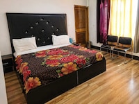 POP 84428J Shona Guest House