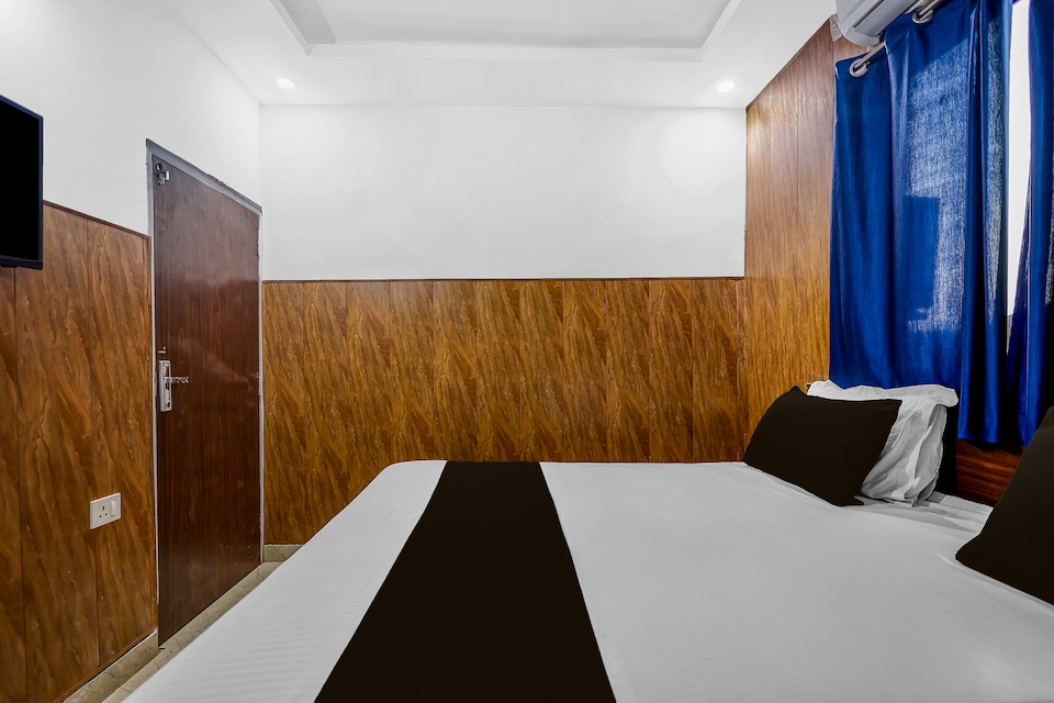 HOTEL O SRS In, Faridabad, Faridabad