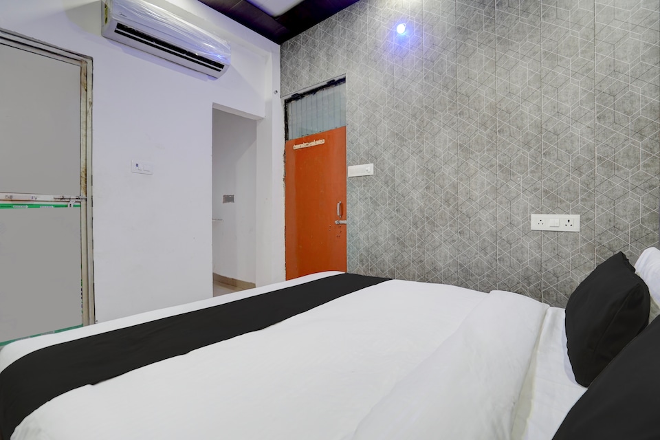 HOTEL O LOTUS, Kanpur City, Kanpur