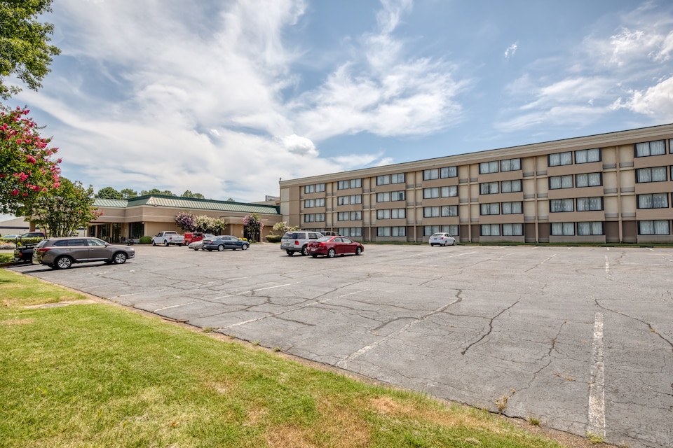 Gardentree Hotels Memphis East near I 40, C38134, Memphis