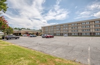 Gardentree Hotels Memphis East near I 40