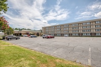 Gardentree Hotels Memphis East near I 40