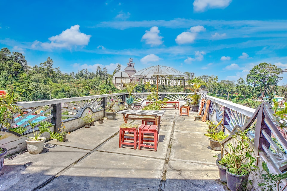 Dancenter 3 Berastagi Hotel, Medan, Medan