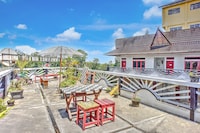 Dancenter 3 Berastagi Hotel