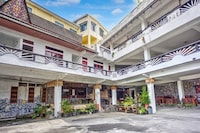 Dancenter 3 Berastagi Hotel