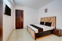 OYO 844307 Cozy Prime Rooms