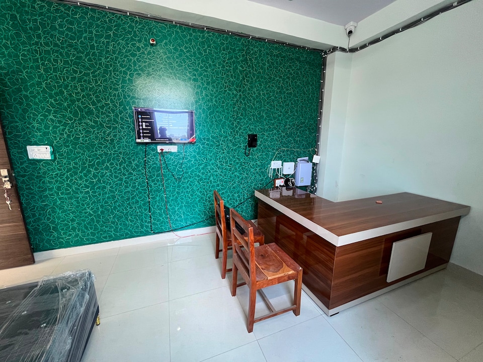 Hotel O Runway, Jaipur Airport, Jaipur