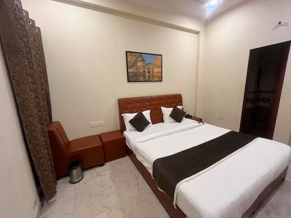 Hotel O Runway, Jaipur Airport, Jaipur