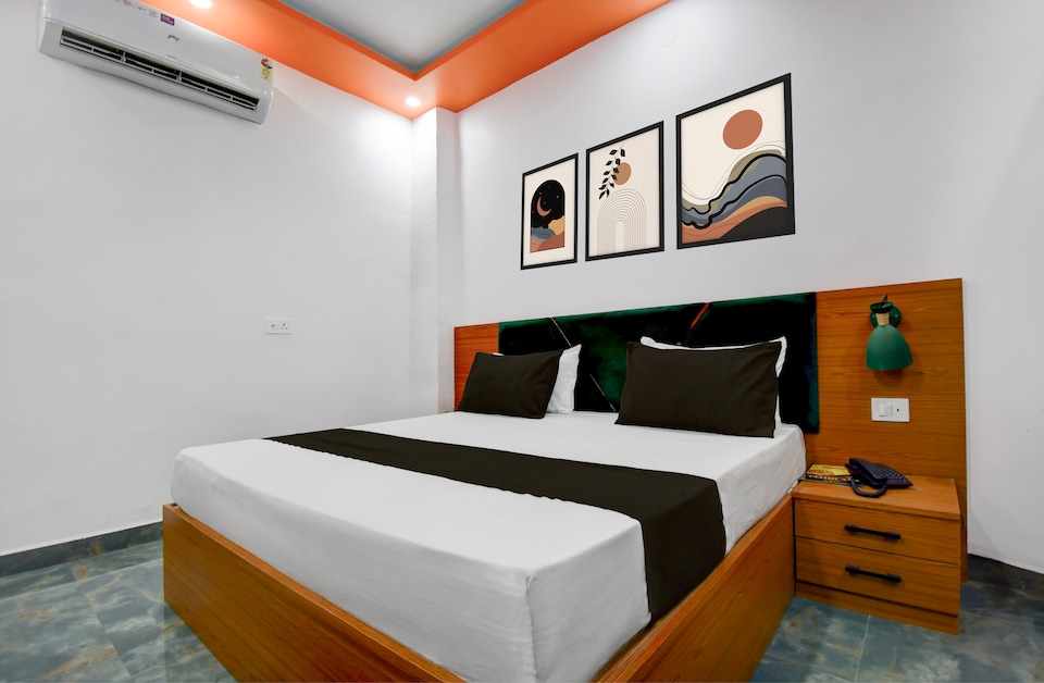 Hotel O SKY HOTEL, Alambagh Lucknow, Lucknow