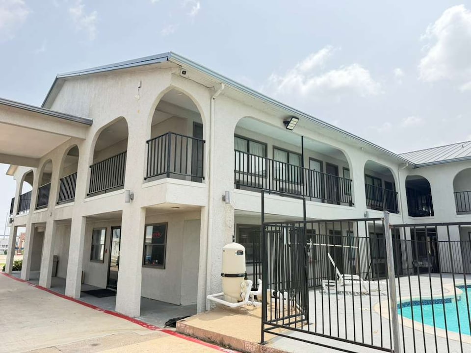 Delux Inn Mesquite Near I-30 Dallas, Mesquite TX, Mesquite