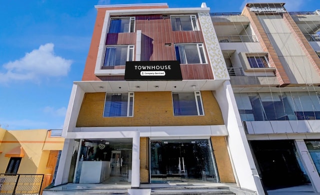 Townhouse Star Square Vijay Nagar Indore