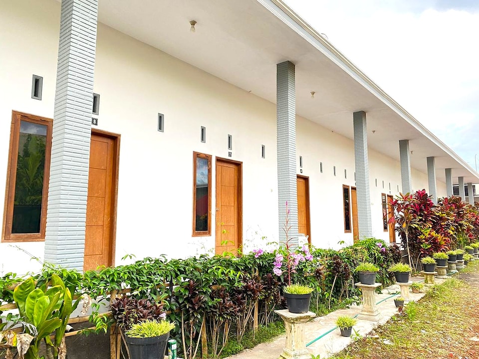 OYO 95235 Griya Manisa Homestay Syariah, Malang Malang, Malang