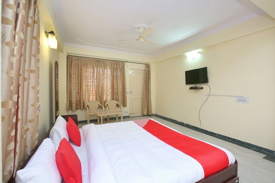 OYO Home 14084 Hill View Studio, Kasauli, Kasauli