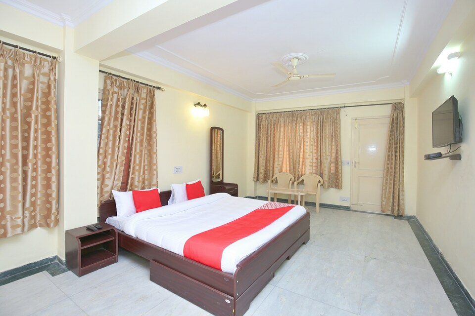 OYO Home 14084 Hill View Studio, Kasauli, Kasauli