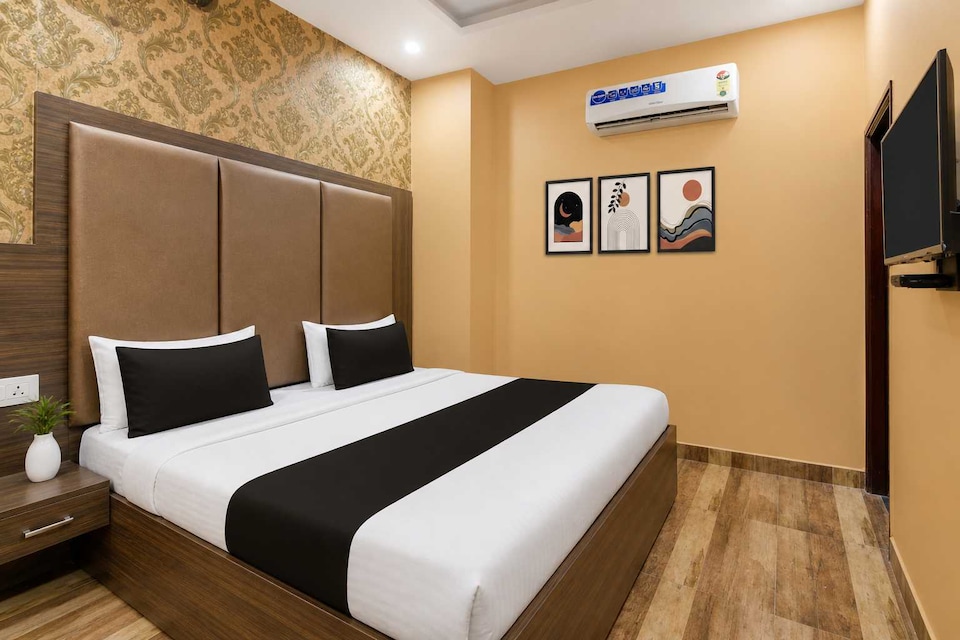 Hotel O S Empire , Faridabad, Faridabad