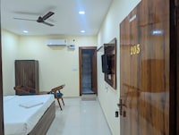 Hotel O S Empire 