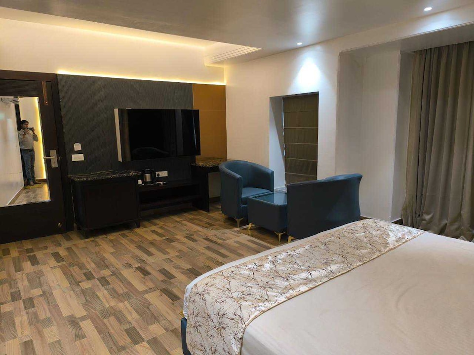 Hotel O Casa Royal, Greater Kailash Delhi, Delhi