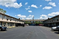 Highlander Inn Cleveland Beachwood Near I-480