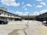 Highlander Inn Cleveland Beachwood Near I-480