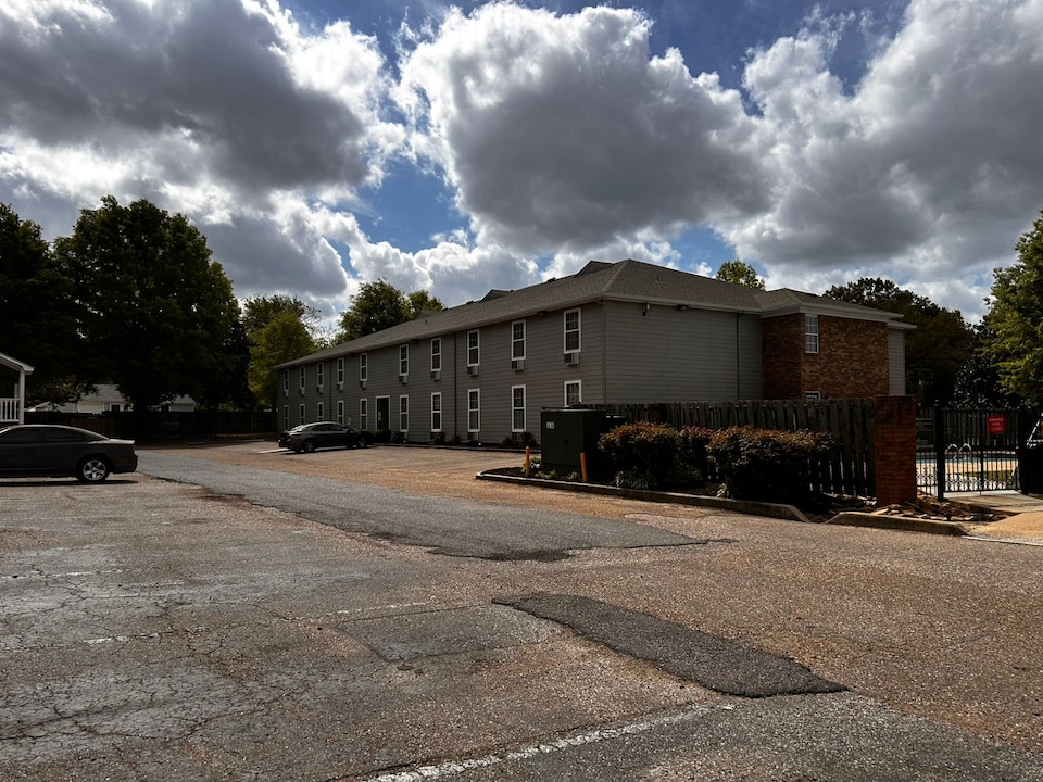 Plantation Oaks Suites & Inn Millington, Millington, TN, Millington, TN