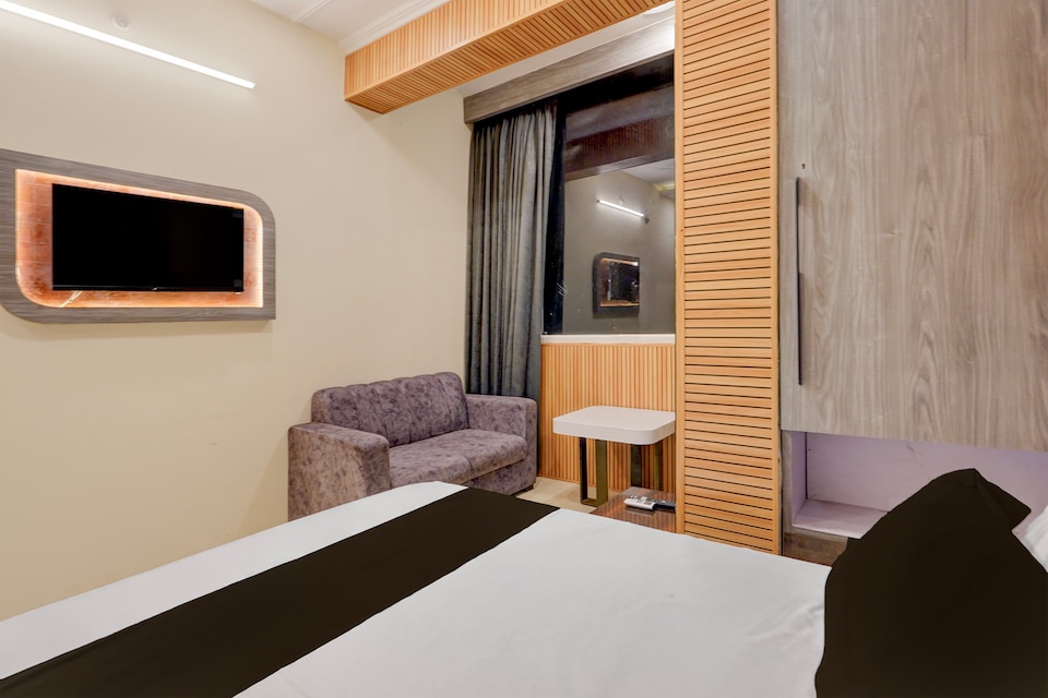  Hotel O Cozy Home stay Premium , Cantonment, Varanasi