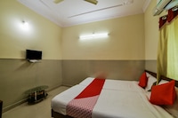 OYO Pranati Guest House Near Alcazar Mall